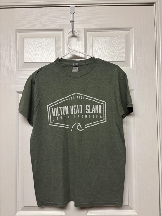 Gildan Other - Hilton Head Island - North Carolina Gildan T-Shirt - Size: M